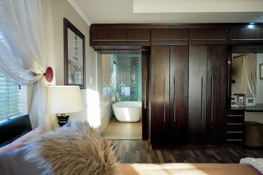 4 Bedroom Property for Sale in Wilkoppies North West